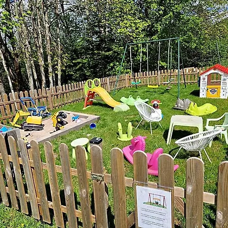 Domaine De Saint Jacques Devant Bruyeres Hotel